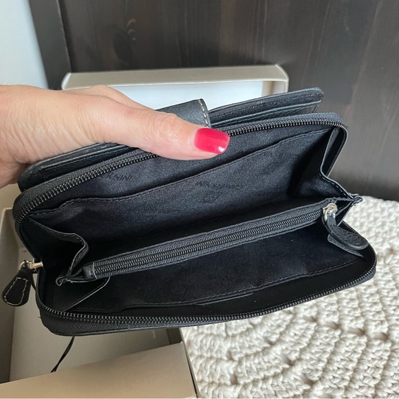 Giani Bernini Portfolio Leather Wallet Multi Function Calculator Black NEW W BOX - Picture 4 of 6